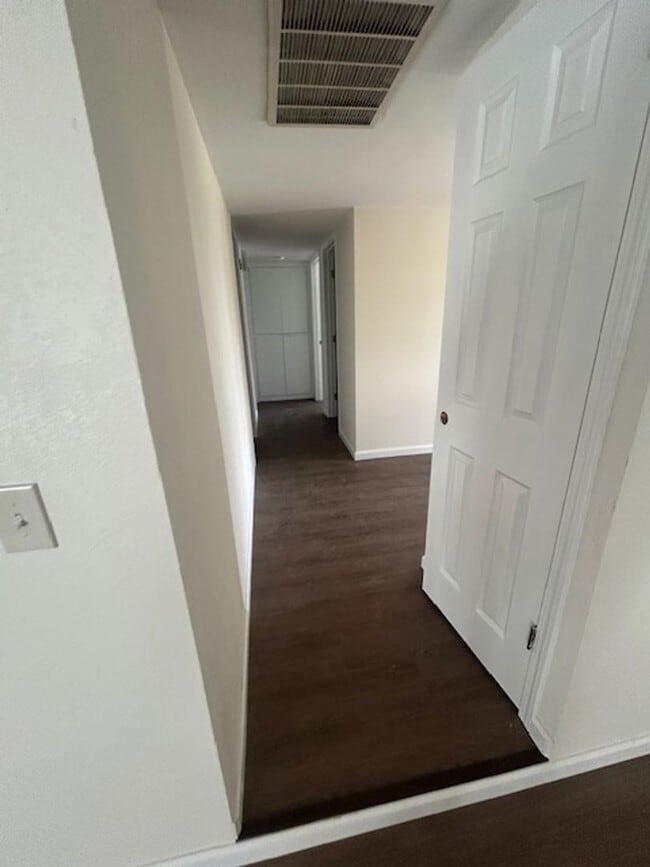 Building Photo - Newly Remodeled