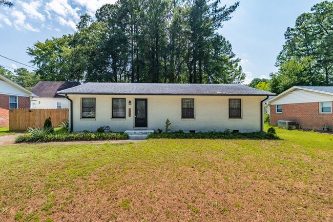 Building Photo - 1006 Willowdale Dr