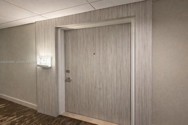 Building Photo - 10275 Collins Ave