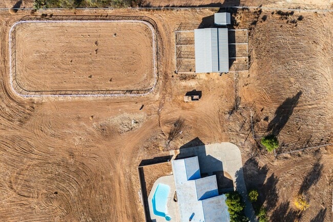 Building Photo - HORSE TRAINERS! MUST SEE HORSE PROPERTY AWESOME ACRAGE 5 ACRES Beautiful Custom 1 story home in W...