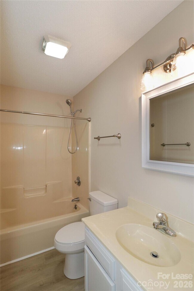 Building Photo - 729 Rebecca Jane Dr