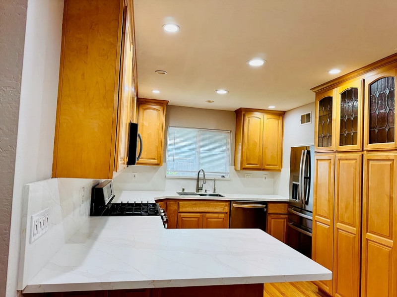 Building Photo - 5846 Pontiac Dr