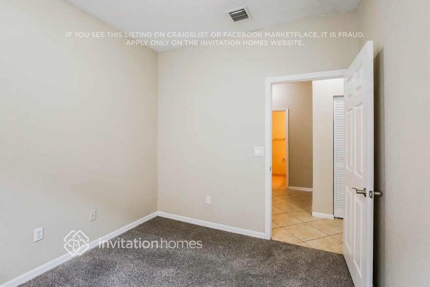 Building Photo - 5817 Hampton Hills Blvd