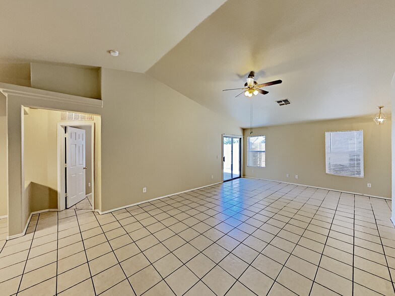 Building Photo - 12710 W Via Camille