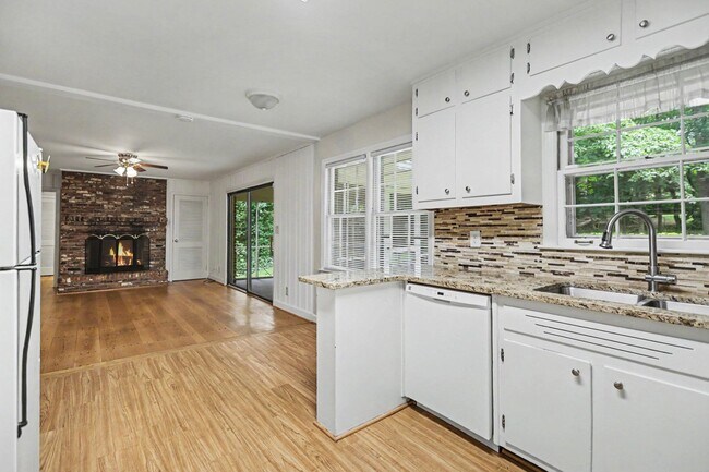 Building Photo - 4725 Kitty Hawk Dr