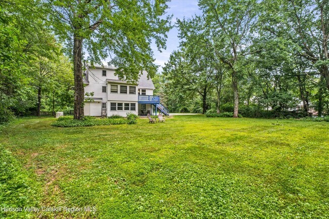 Building Photo - 133 N Smith Rd