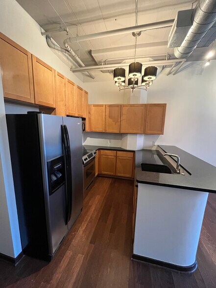 Kitchen - 201 S Saint Francis Ave