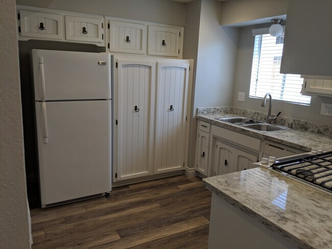 Building Photo - 2116 Fairchild Way
