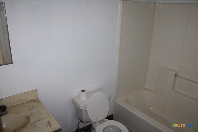 Building Photo - 1306 S 45th St