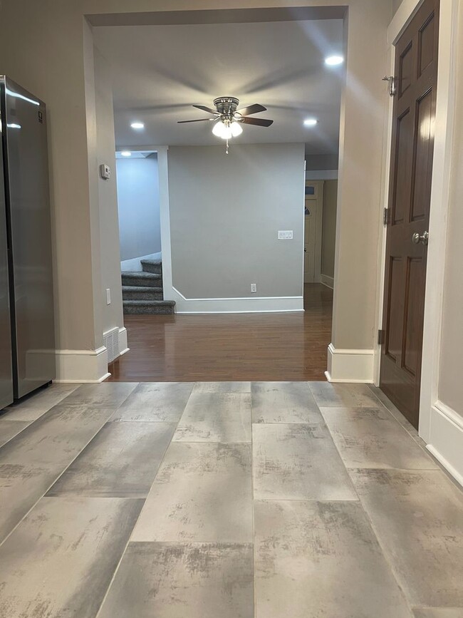 Building Photo - 31-33 E. Blake Ave.