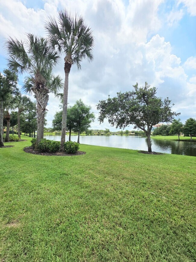 Building Photo - 9822 Quinta Artesa Way