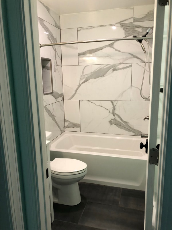 Building Photo - 1833 Thomas St