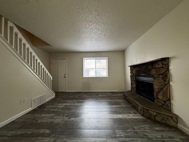 Building Photo - 3014 Starlight Cir