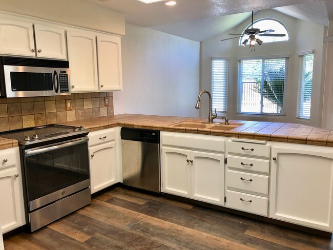 Building Photo - $2,950 Alluvial & Cedar, 4 Bedroom - N. Wo...