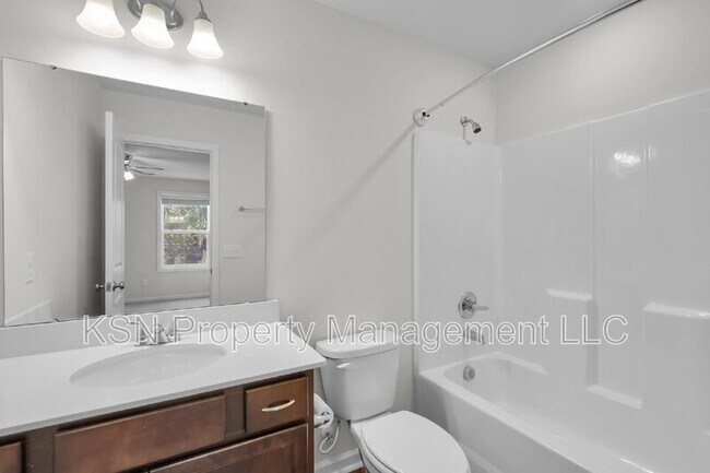 Building Photo - 126 Riverwood Rd