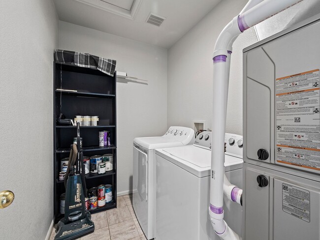 Building Photo - Newly Updated 3-Bed 2-Bath Home in Fort Collins, CO!