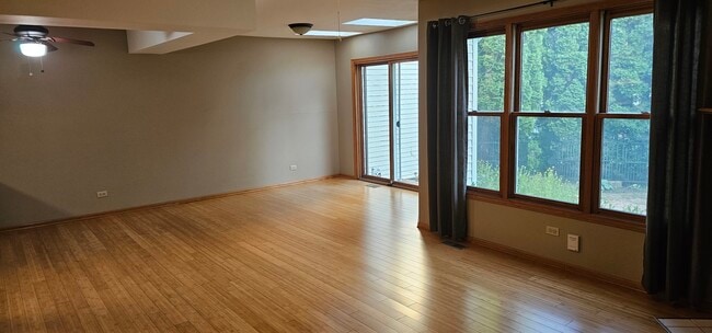 Building Photo - 2017 Thornwood Cir