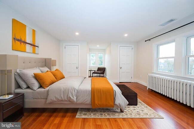 Building Photo - 28 Orchard Ln