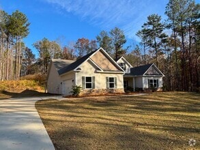 Building Photo - 55 Hawthorn Ln