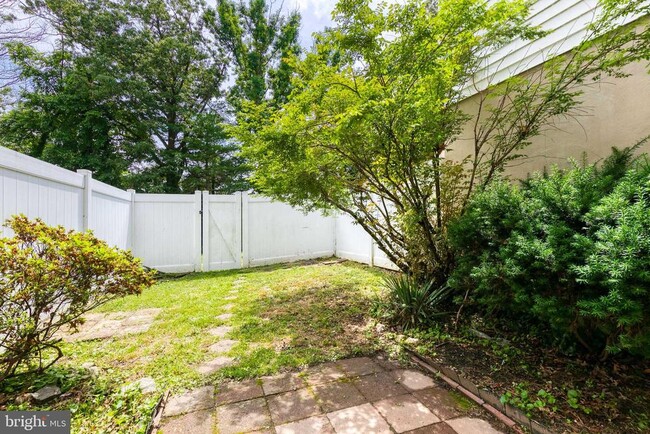 Building Photo - 3429 Saluda Rd