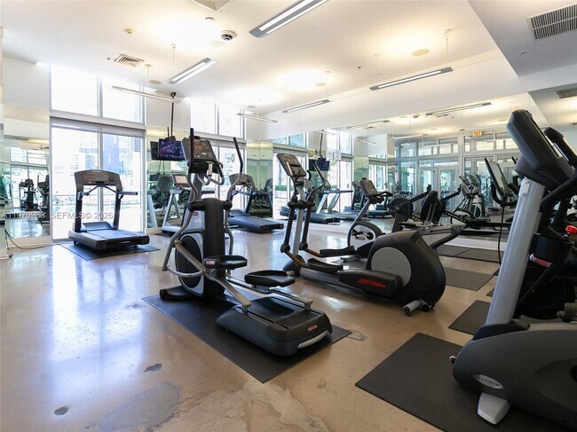 Building Photo - 90 SW 3rd St