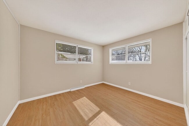 Building Photo - 2321 Noll Dr