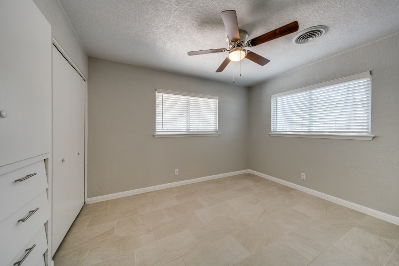 Building Photo - 315 Granada Dr