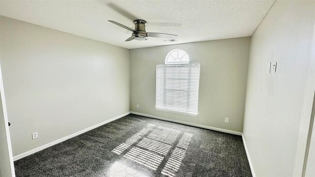 Building Photo - 4534 JONESY Dr