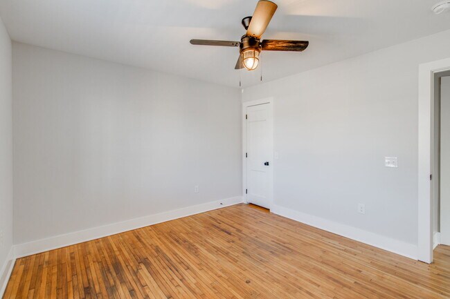 Building Photo - 2311 Bull St