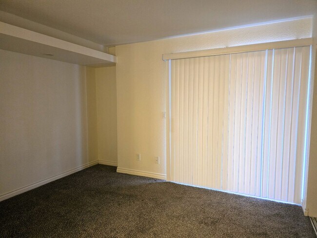 Building Photo - 1st FULL MONTH RENT FREE!!! VERY NICE & AFFORDABLE 2 BED / 2 BATH CONDO – W/D, PATIO, POOL!