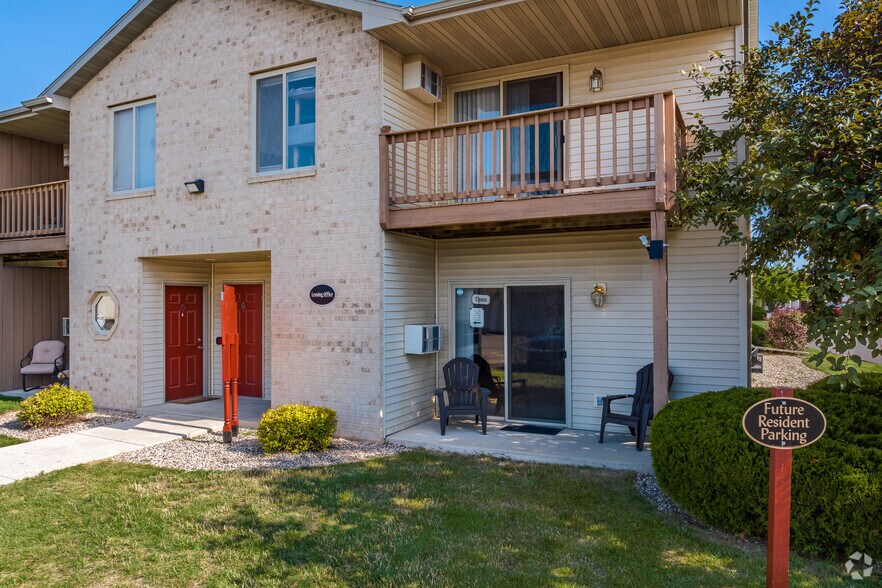 Primary Photo - Shade Tree Estates