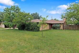 Building Photo - 1210 Glenda Dr