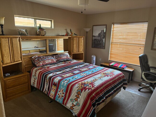 Building Photo - 3 to 6 Month Rental with Golf course views