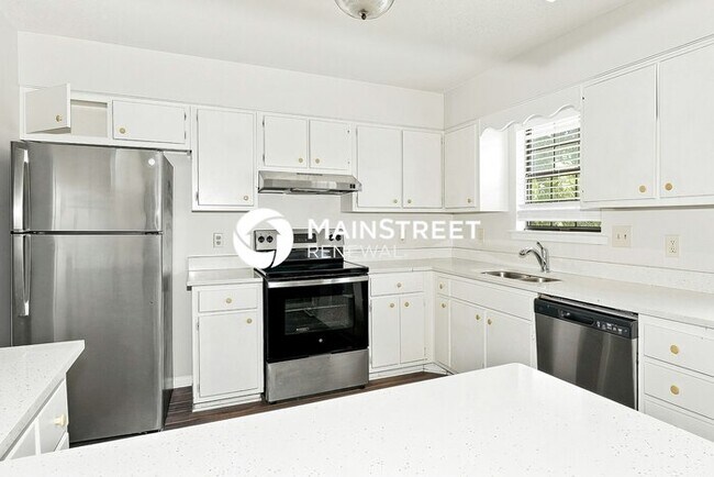 Building Photo - 4 Bedroom Pet-Friendly Home in Bartlett, TN with Main Street Renewal