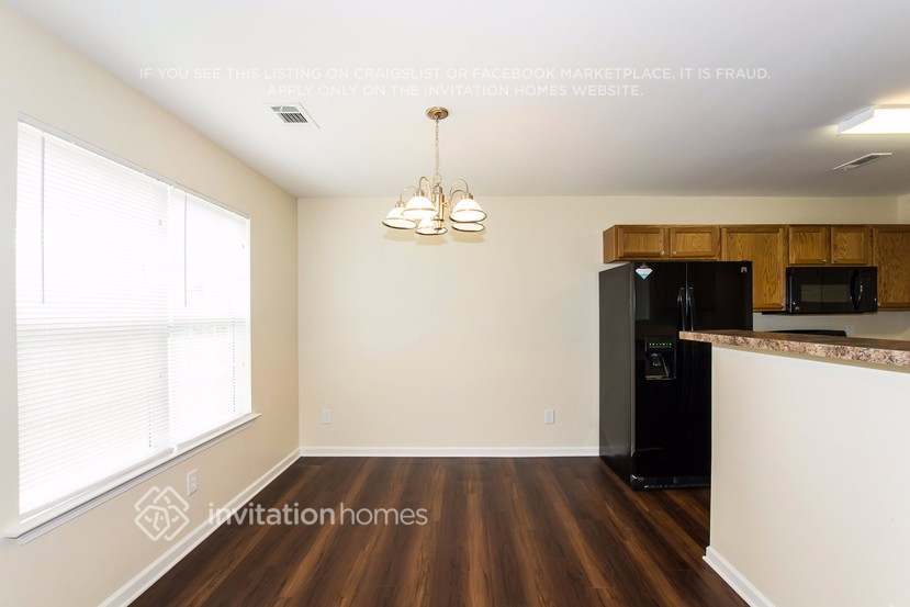 Building Photo - 216 Nellie Yale Pl