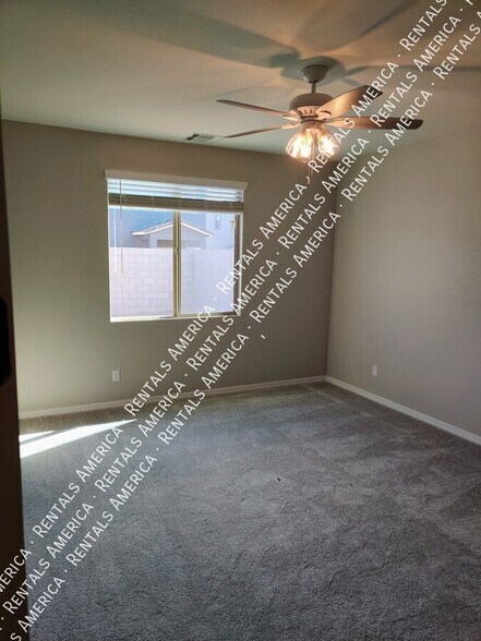 Building Photo - 36033 W San Clemente Ave