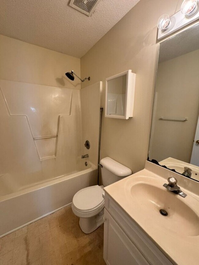 Building Photo - 7222 Konlack Ct