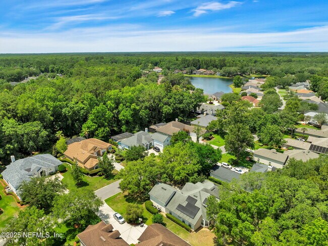 Building Photo - 526 Oakmont Dr