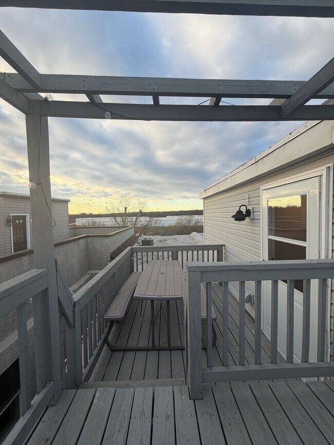 Building Photo - 1925 N 33rd St