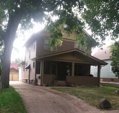 Building Photo - 918 S 1st Ave
