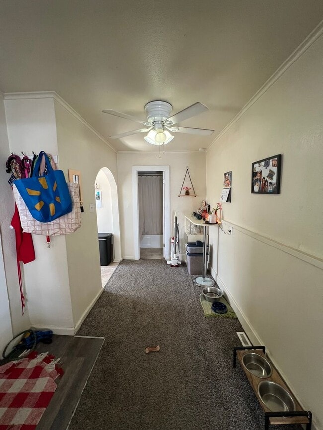 Building Photo - 2 Bedroom 1 Bathroom Half Duplex in Denver...