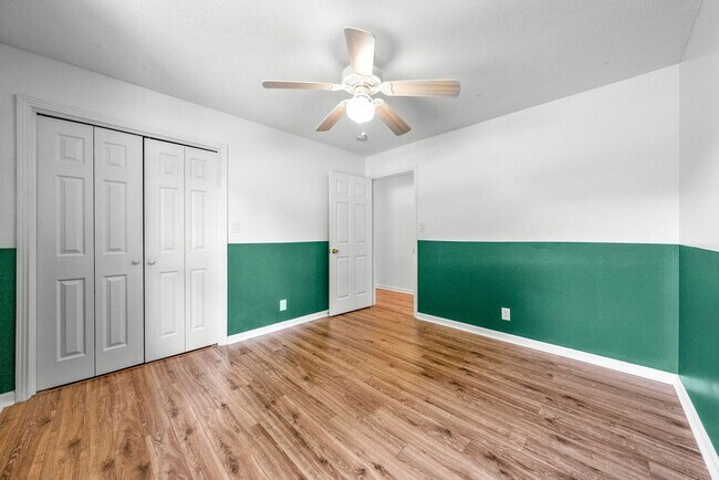 Building Photo - Pet Friendly Three Bedroom with Basement!