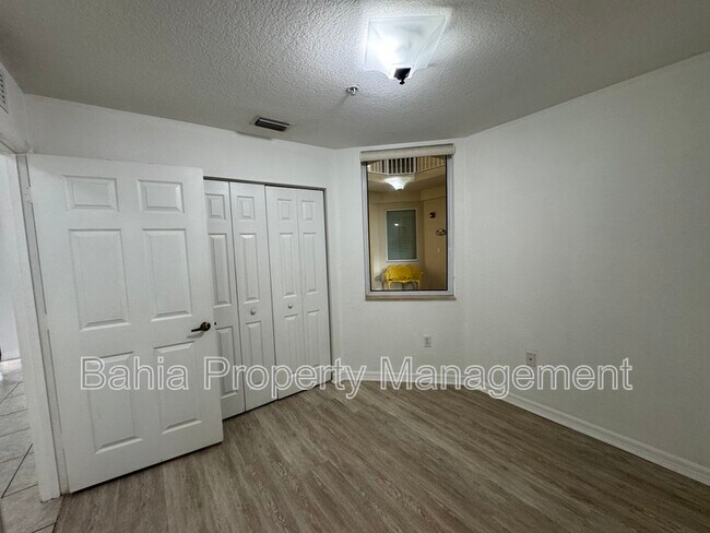 Building Photo - 10885 NW 89th Terrace