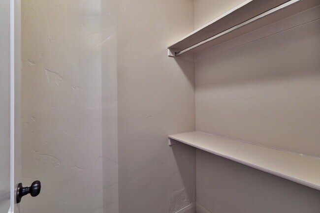 Building Photo - "Spacious 4-Bedroom Retreat with 3,584 Sq ...