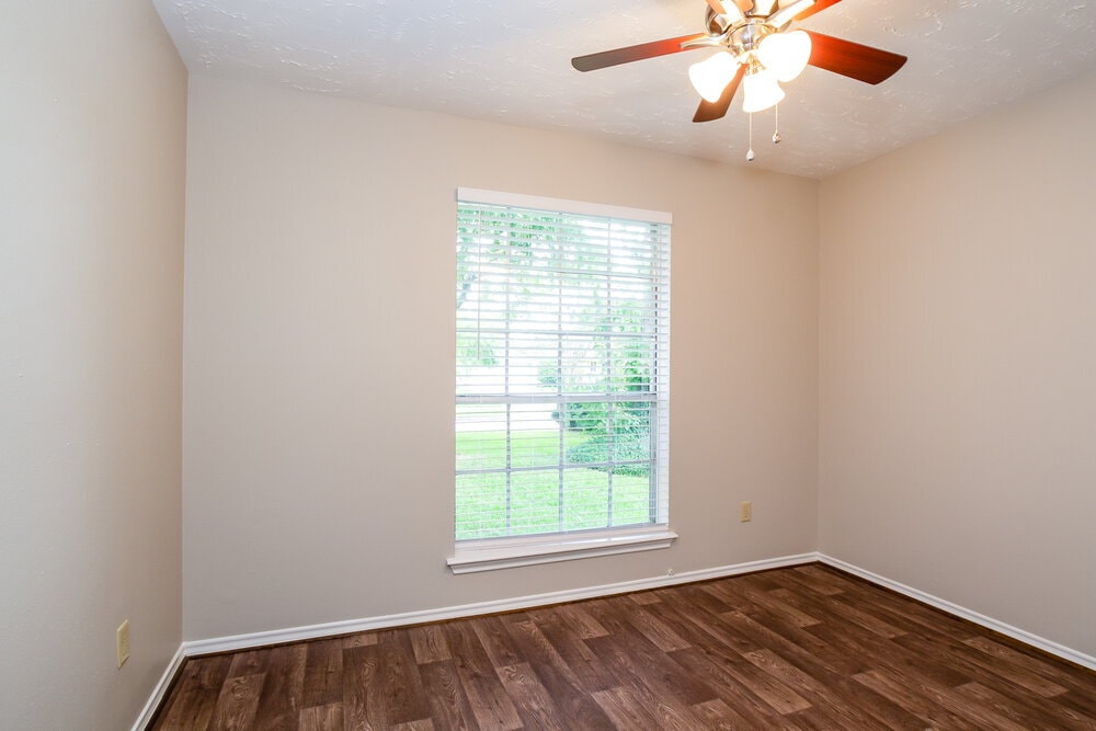 Building Photo - 15238 Bedford Glen Dr