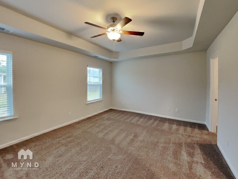 Building Photo - 119 Dasher Dr