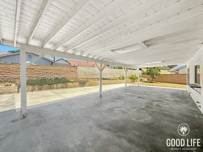 Building Photo - Spacious 5BD/2.5BA Two-Story Home in South San Diego with Large Backyard, Office & Attached Garage