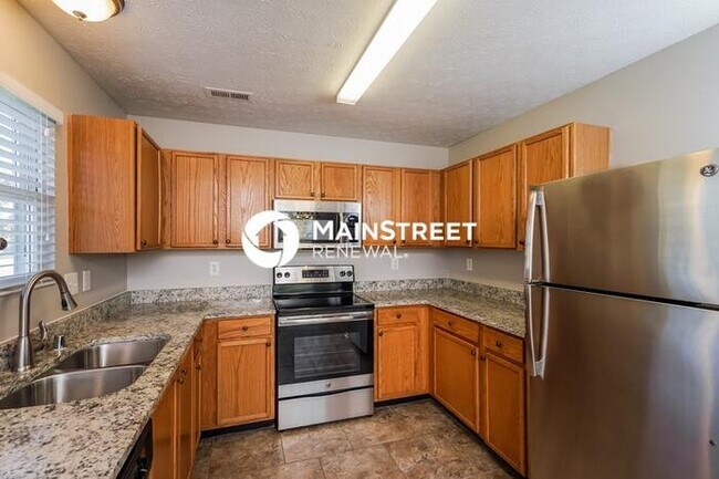 Building Photo - 3 Bedroom Pet-Friendly Home in Louisville,...