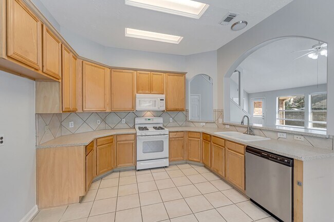 Building Photo - 22 English Lavender Pl