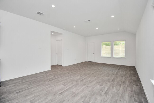 Building Photo - 23133 Teakwood Hills Dr